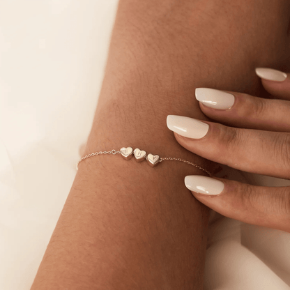 Bracciale personalizzato con iniziale e ciondolo a forma di cuore