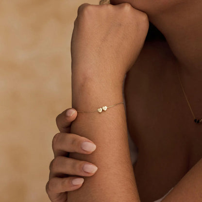 Bracciale personalizzato con iniziale e ciondolo a forma di cuore