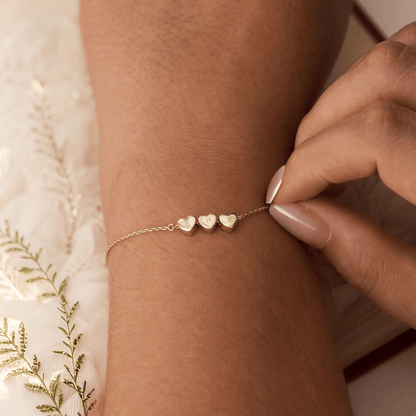 Bracciale personalizzato con iniziale e ciondolo a forma di cuore